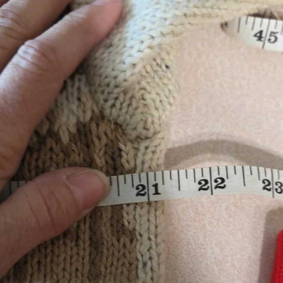 Norther Isles Hand Knitted Cozy Holiday Cardigan with Village Scene Sz M - Picture 13 of 15